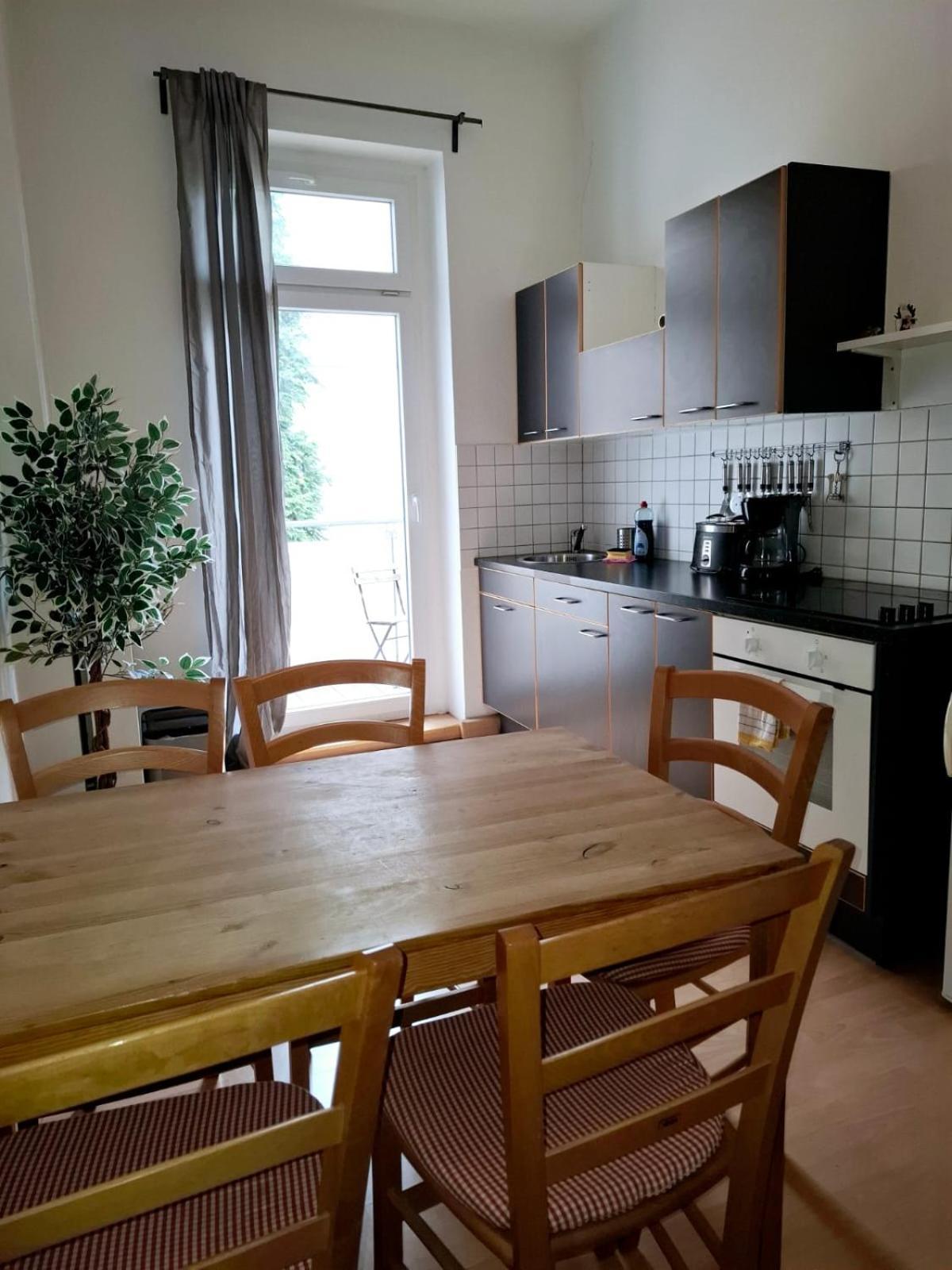 Altbauwohnung Direkt An Der Karli Mit Balkon - Netflix Inklusive Λειψία Εξωτερικό φωτογραφία